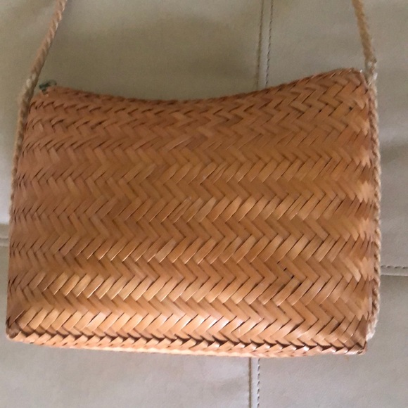 Vintage 70’s Glazed Ratan Straw bag - Picture 2 of 8